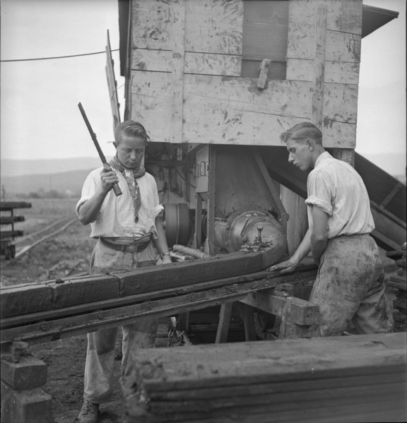 Peat extraction near Ins 1942