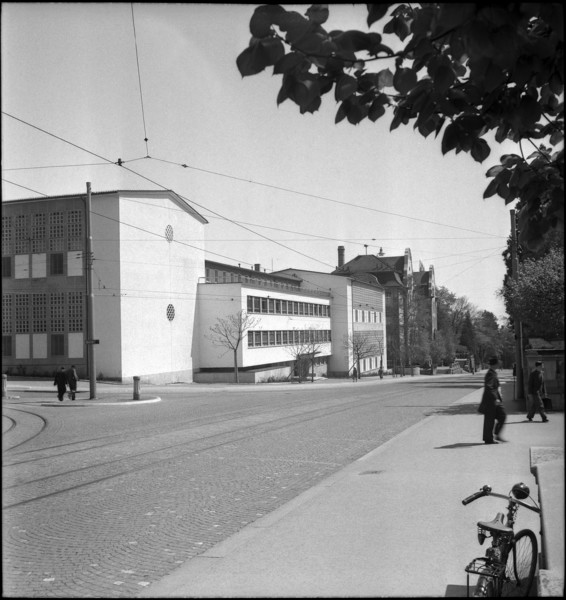 High School, University of Zurich 1942
