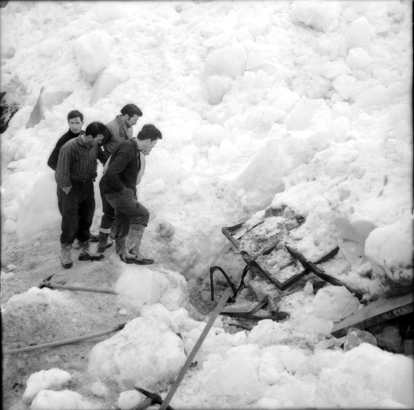 Mattmark Glacial Ice Avalanche; search for missing workers, persons; 1965