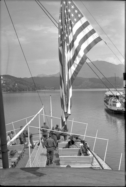 After WW2: American soldiers on steam boat, Lucerne 1945