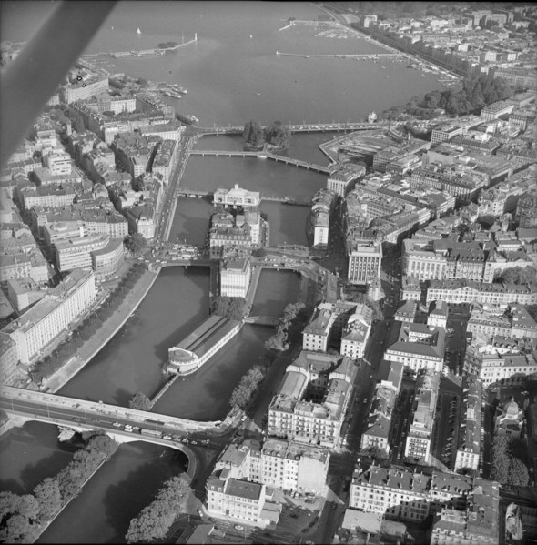 Geneva, Ile Rousseau, Montblanc bridge; aerial view; 1971