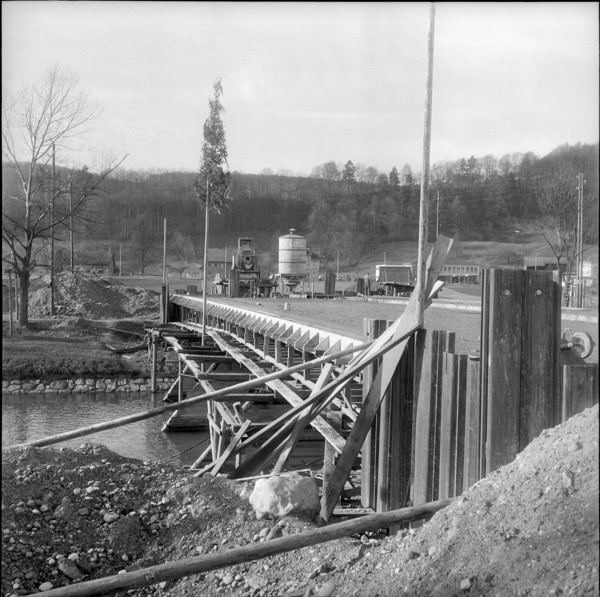 Winterthur-Töss, new bridge under construction; 1960