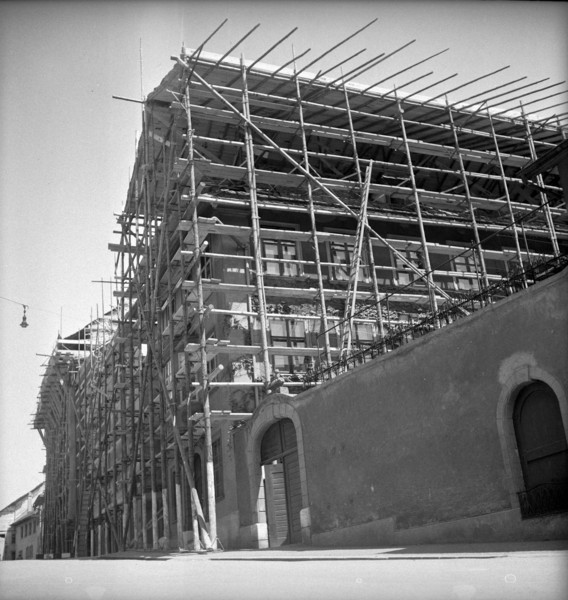 WW 2: bomb airdrop, dropping; rebuilding, Schaffhausen 1944.