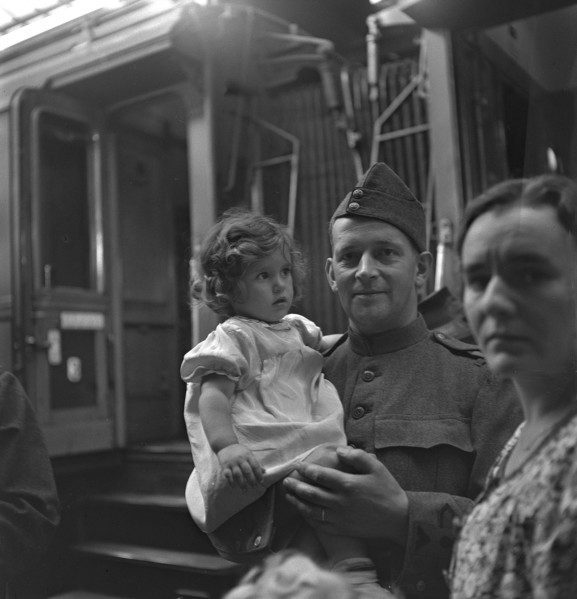 call up; soldier; farewell scene; 1939