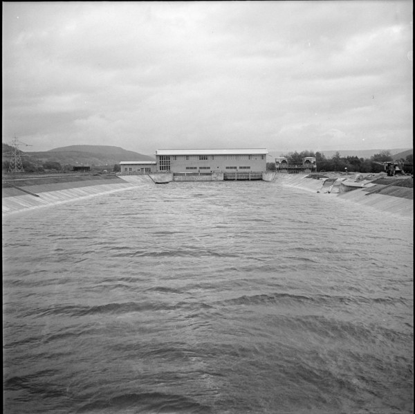 Villnachern: Reservoir and power station WildeggBrugg 1952