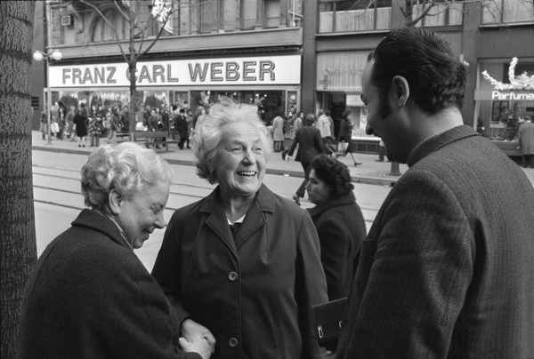 Walter R. Spira, pedestrian survey on Bahnhofstrasse