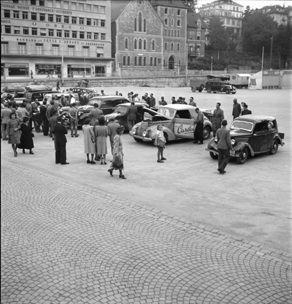 Gasoline shortage; car engines powered by wood gas; 1943