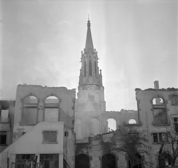 WWII: Bombings; burneddown houses, Schaffhausen 1944