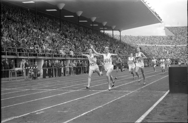 Helsinki Olympics 1952: 2. McMillan, 1. Barthel, 3. Lueg; 1500m