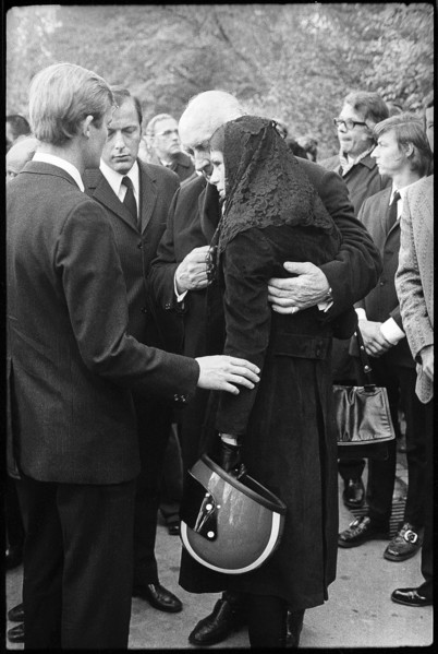 Funeral of Jo Siffert, Freiburg 1971; widow Simone SiffertGuhl