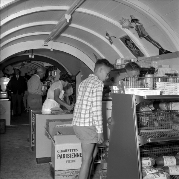 Selfservice shop at Wollishofen campsite, 1959