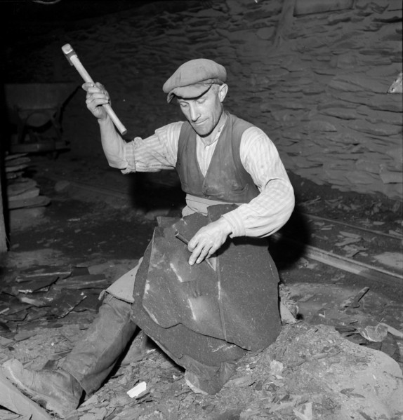 Slate processing in Termen, Valais; 1946