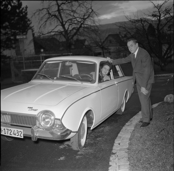 Rosmarie Miklachevsky, winner of the Ringier Competition, 1965