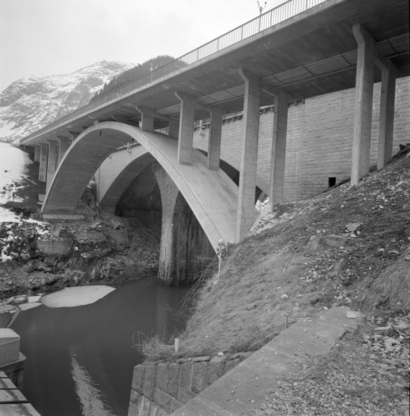 New bridge over the Reuss in Göschenen; 1959