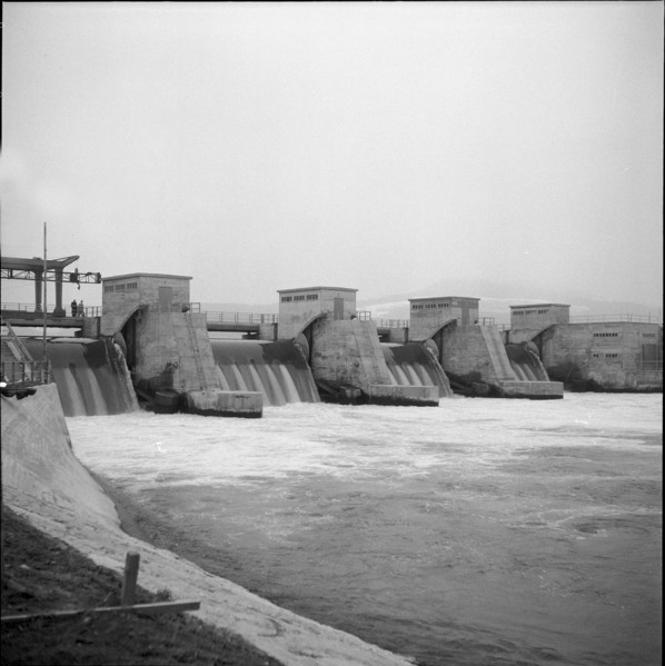 Dam of Wildegg-Brugg power station 1952