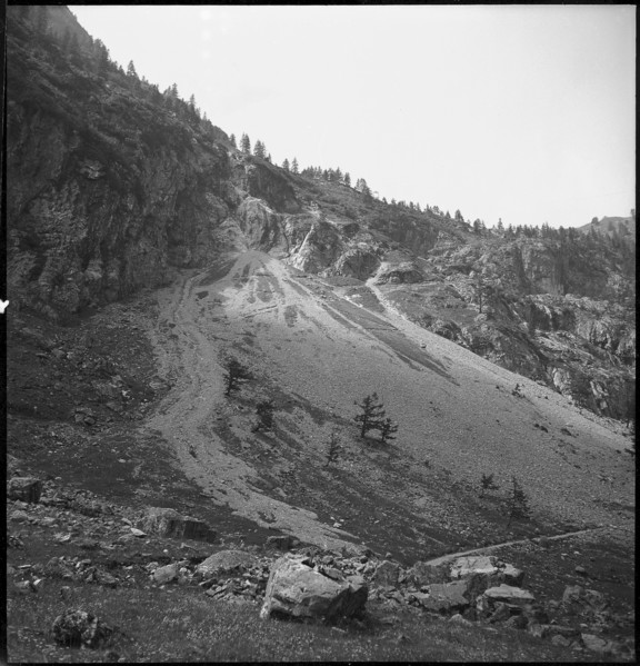 St Gallen. search for missed workers in excavation. 1957