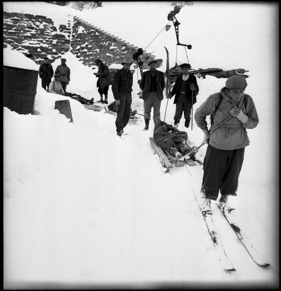 St. Antönien: funeral of avalanche victims. 1947