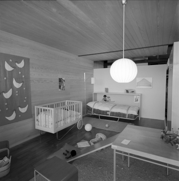 SAFFA fair 1958: bathroom in the Residential Tower