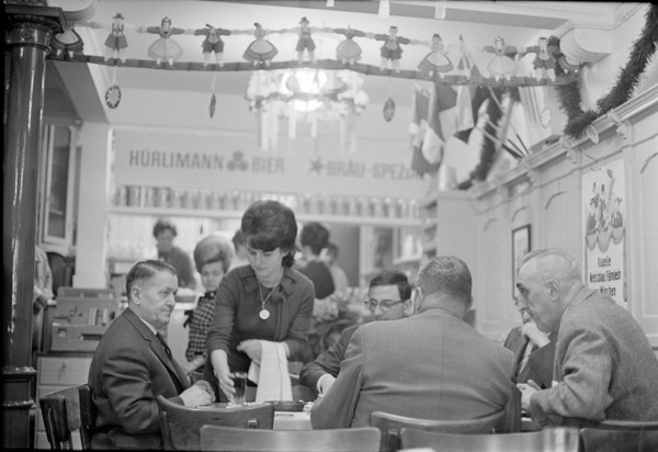 Bierhalle Wolf on Limmatquai in Zurich, ca. 1964