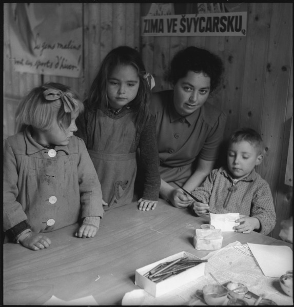 Quarantine camp for Swiss abroad in Neuchâtel 1945