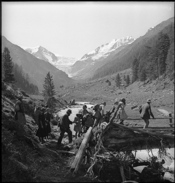 Farmers in the Turtmann Valley, 1940