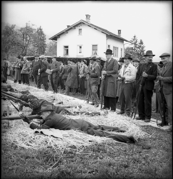 Hohle Gasse shooting in Küssnacht, 1945