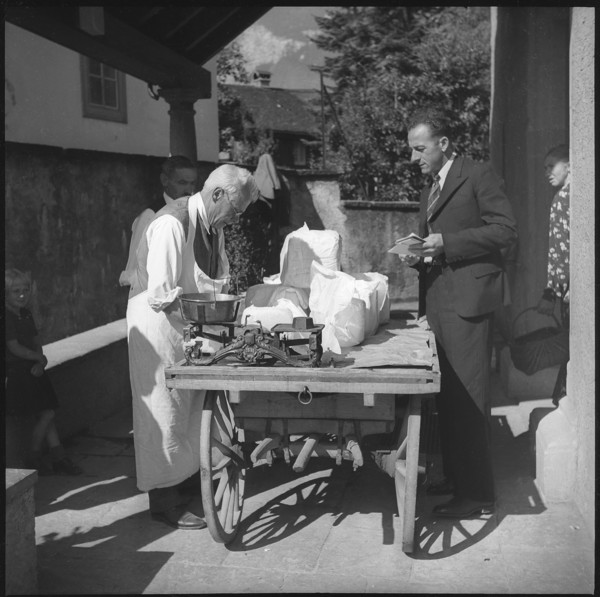 Butter donation, custom in Flums, 1940