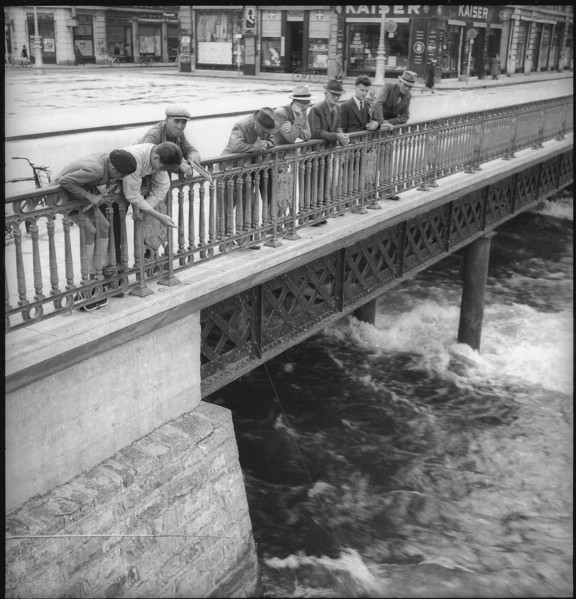 Fishermen in Geneva 1945