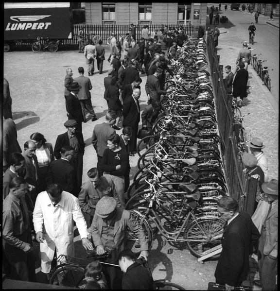 Bicycle market in Zurich 1948