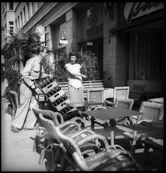 CocaCola, delivery to a restaurant; 1948