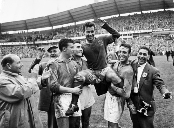 Football World Cup in Sweden 1958: France wins against Germany