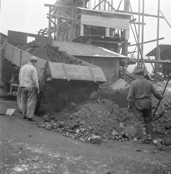 Chandoline coal mine; 1942.