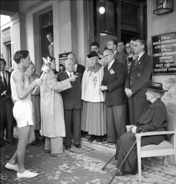 Olympic Games London 1948: the olympic flame in Lausanne.
