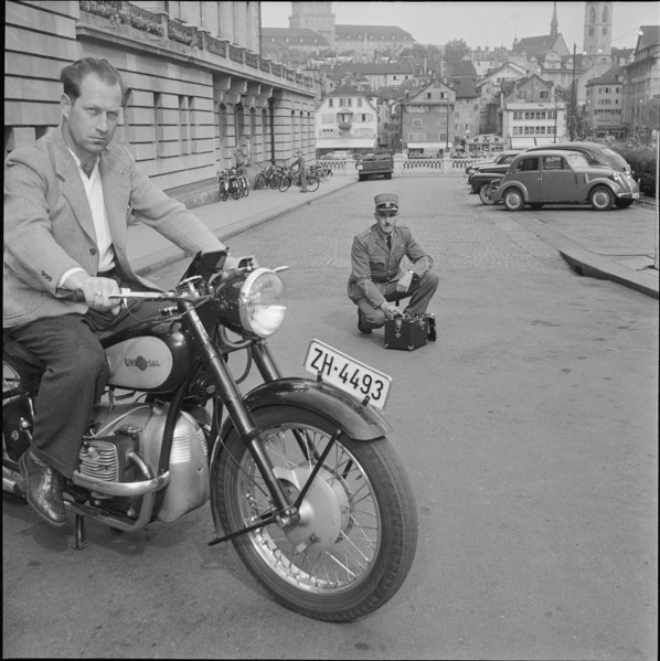 Motorradfahrer bei L.