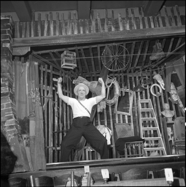 Arnold Kübler on the Gasthof Hirschen stage, 1956.