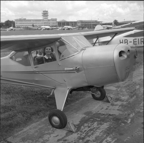 Free flight for nurses, free circuit, 1954.