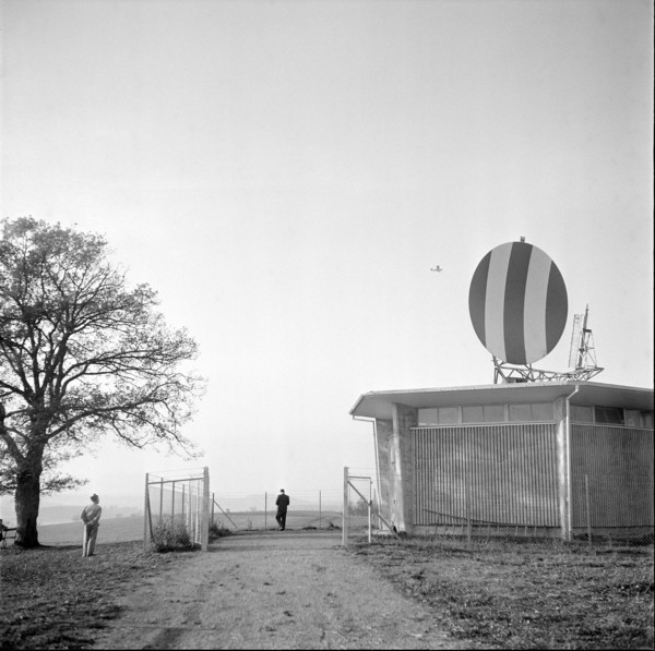 Directional beam aerial of radar unit, airport Zurich-Kloten 1954.