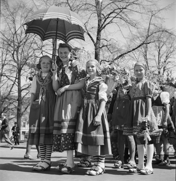 Girls at the Sechselaeuten in Zurich, 1940.