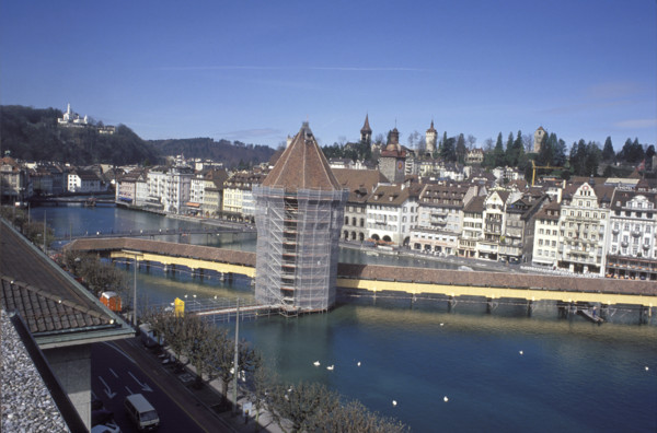 Rebuilding of the Chapel Bridge 1994.