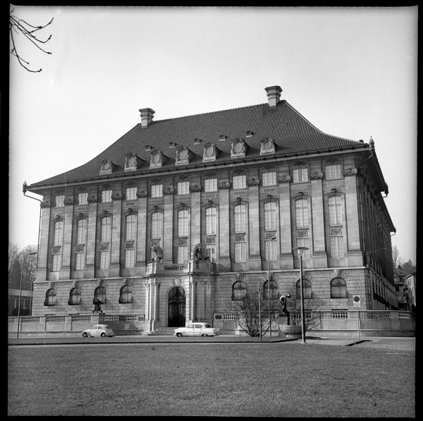 Schweizer Rückversicherung, Zurich 1964.