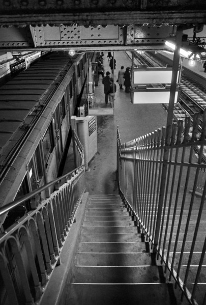1975, Paris, subway.