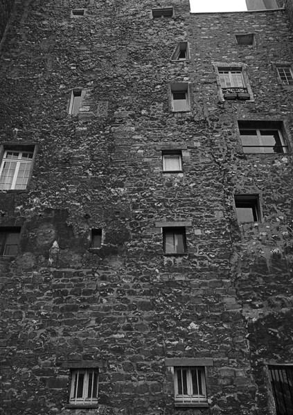 1975, Paris, Rive droite, facade.