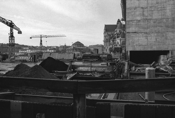 1976, Paris, Rive droite, Les Halles, construction site.