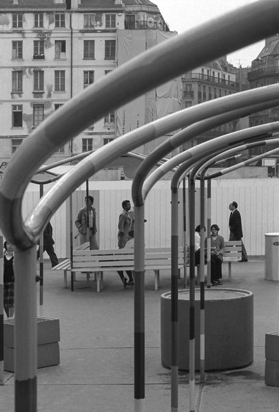 1976, Paris, Rive droite, Les Halles, shopping center.