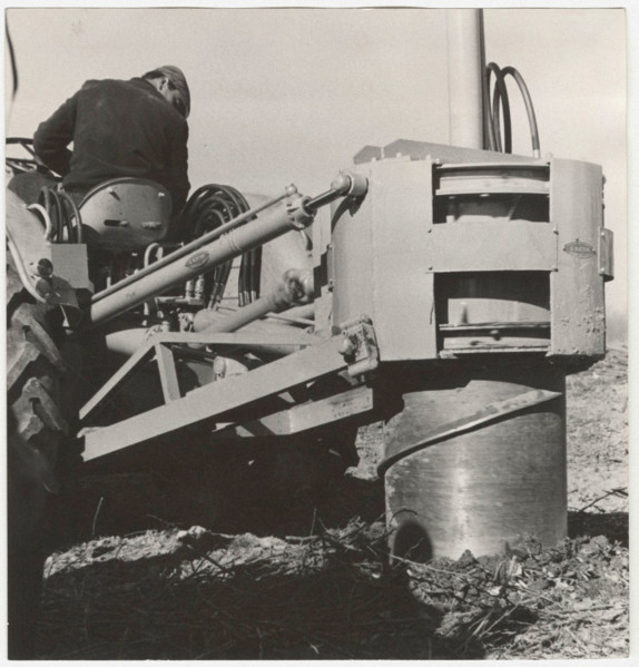 A working machine tractor