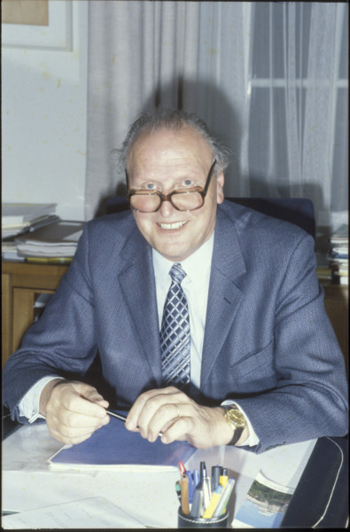 Willi Ritschard in his office.