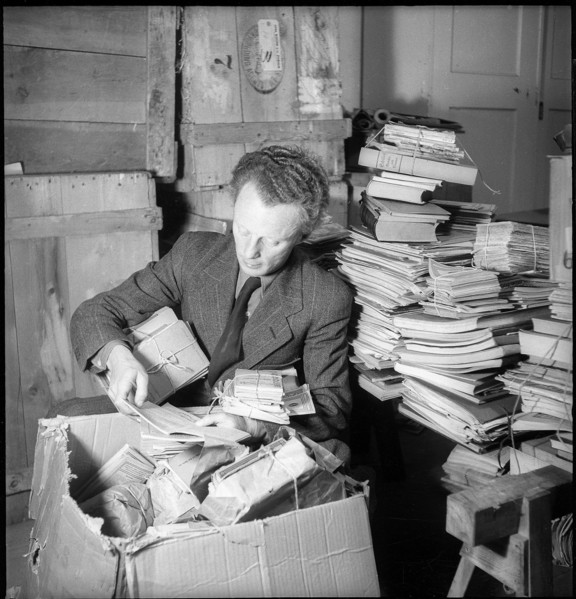 WW 2: collecting items for german theaters, 1946.