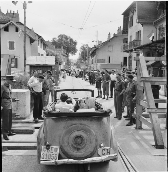 WW 2: French war orphans are brought into Switzerland; Moillesullaz 1944.