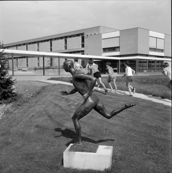 Bronze statue of Marcel Perincioli, Rufenacht 1970.