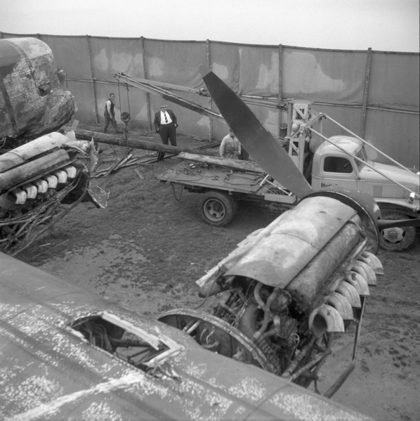 After WW 2: recovery of a bomber, wreck, wreckage, Steckborn 1954.